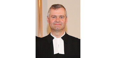 Pfarrer Bernd M&uuml;nker